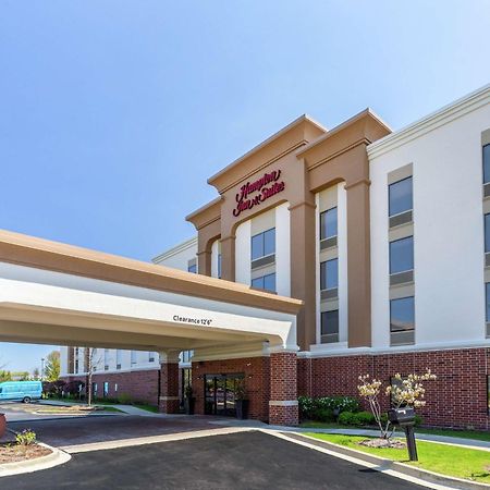 Hampton Inn & Suites Chicago - Libertyville Exterior photo